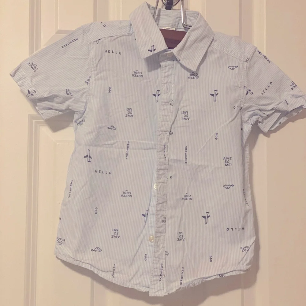 Carter's boys Button Down short sleeve shirt size four toddler